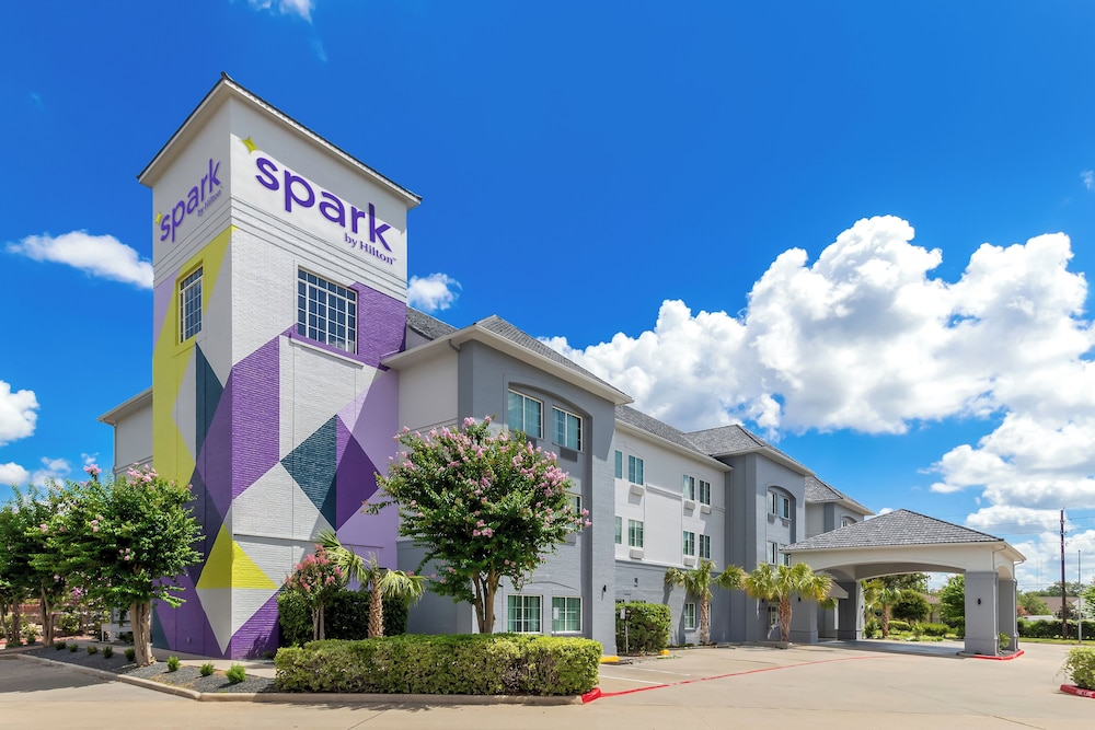 Spark by Hilton Missouri City - featured photo