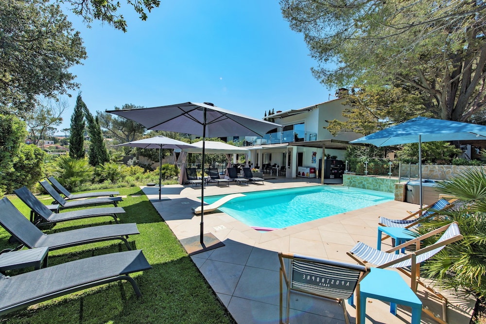Villa Perle de la Mer — 4-Star Luxury Hotel in Frejus, France