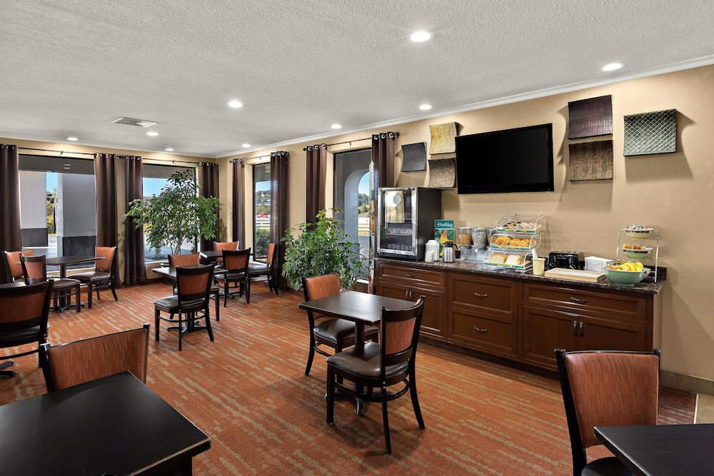 Quality Inn Dandridge - photo 41