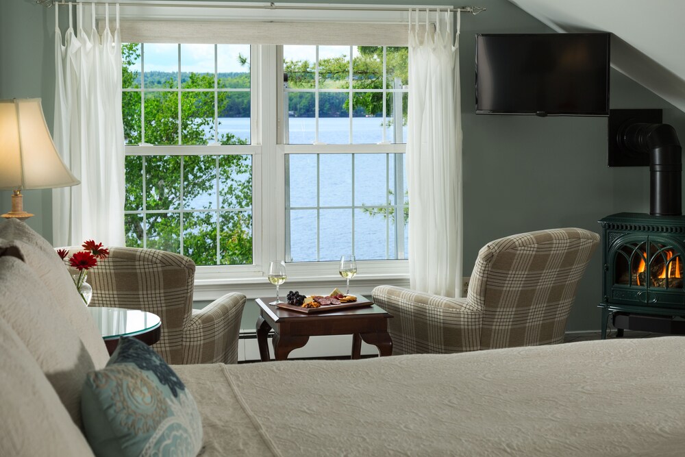 Wolf Cove Inn - photo 32