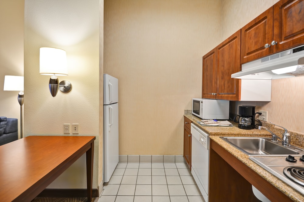 Homewood Suites by Hilton Oakland Waterfront - photo 11