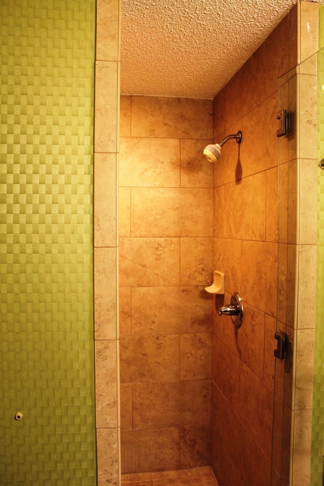 Hampton Inn Perry Ga - photo 20