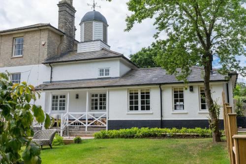 Bell Tower Cottage - carbon neutral hotel in Middleton