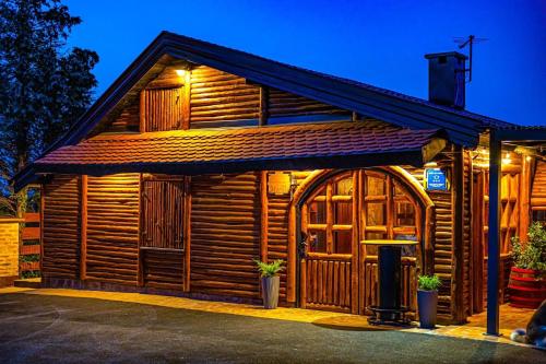Wood house Marilla — 4-Star Luxury Hotel in Virovitica, Croatia