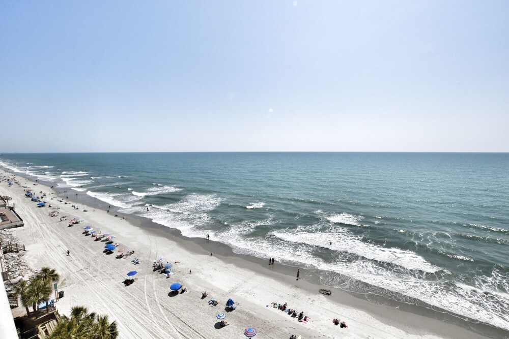 1011 Waters Edge Resort 2 Bedroom Condo by RedAwning - photo 32
