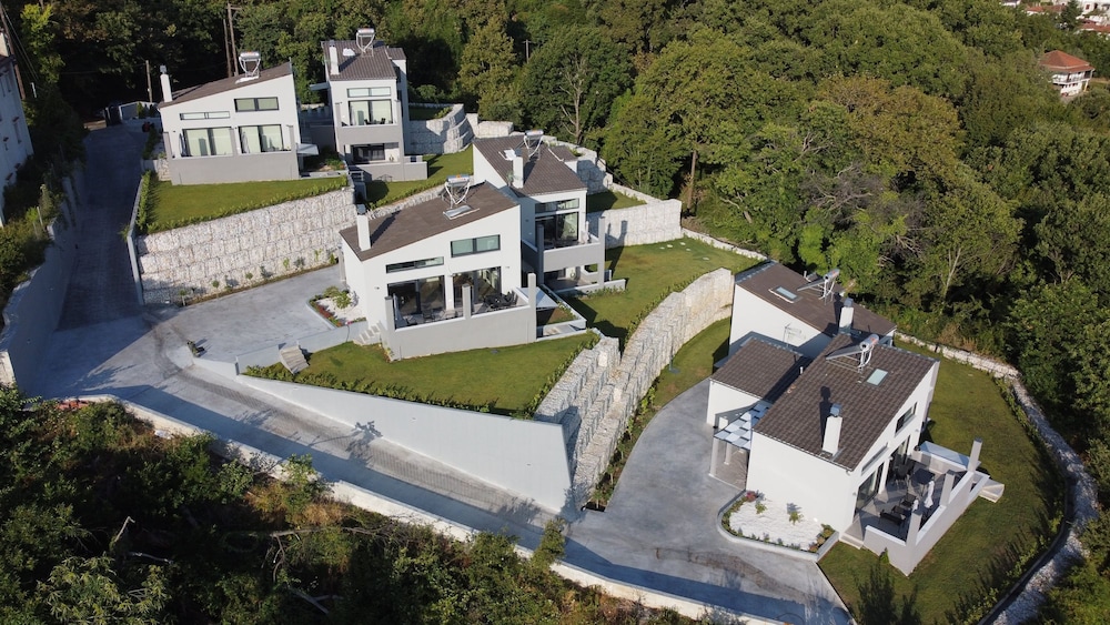 Skiti Villas Green Holidays — 4-Star Luxury Hotel in Agia, Greece