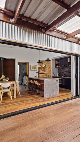 Trailside Retreat — Margaret River