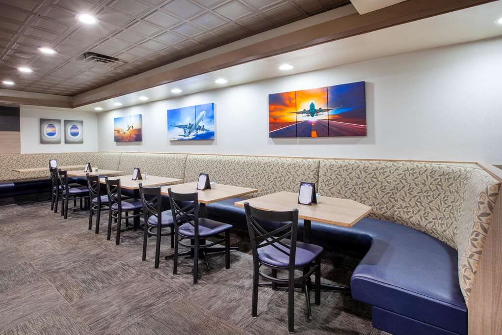 Wingate by Wyndham Detroit Metro Airport - photo 13