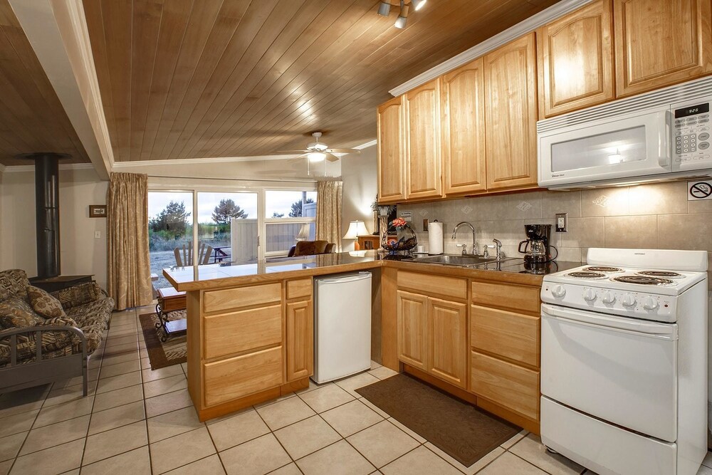 Beachwood Condos & Resort - photo 35