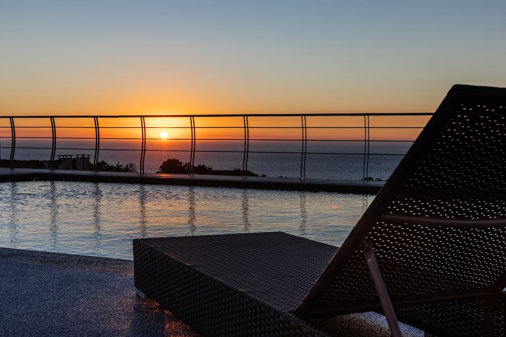 Océane Guest House Adults only — 4-Star Luxury Hotel in Nazare, Portugal