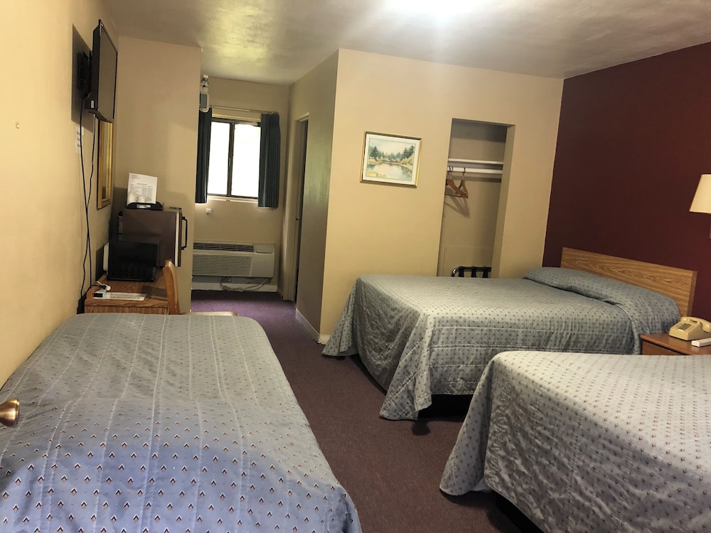 Laurel Park Inn - photo 4