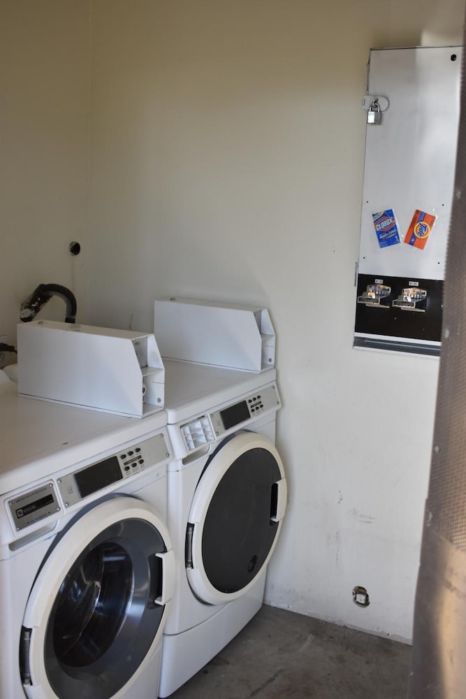 Apex Inn - photo 14