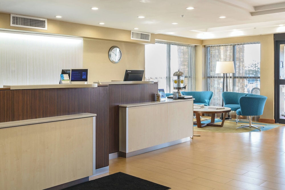 Fairfield Inn by Marriot Manchester Boston Regional Airport - photo 4