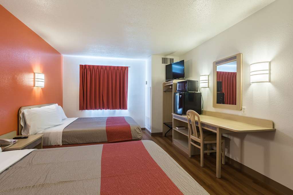 Motel 6 Dale IN - photo 16
