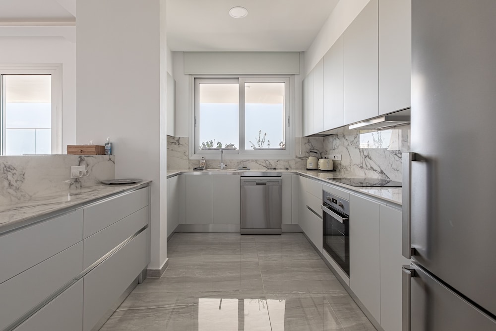 Yamas Urban Living Platinum 77 Penthouses