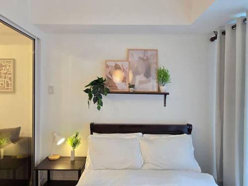 1BR Condotel at Azure Urban Resort Near Airport #AZ06 — 4-Star Luxury Hotel in Manila, Philippines