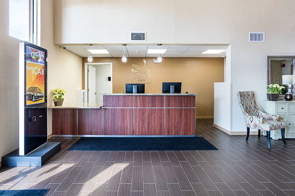 Quality Inn & Suites Heritage Park - photo 3