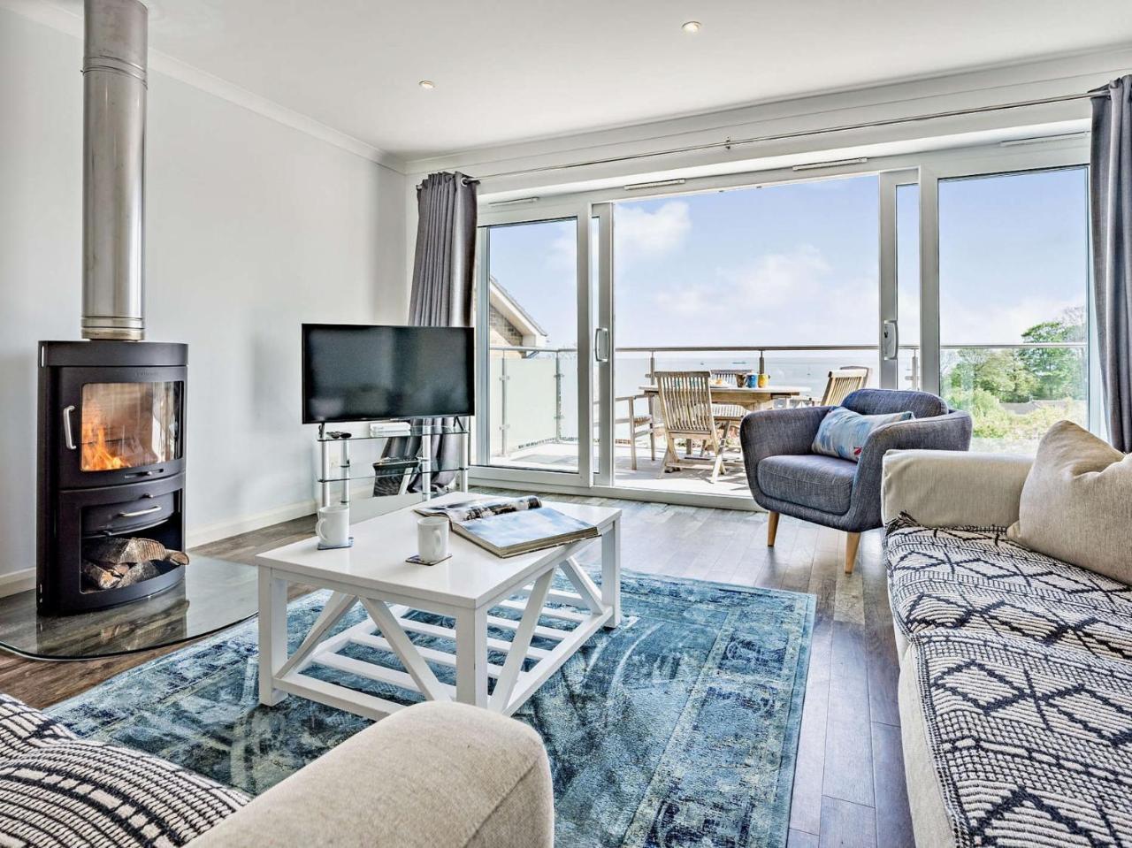 4 Bed in Seaview oc 87155 in Seaview, United Kingdom