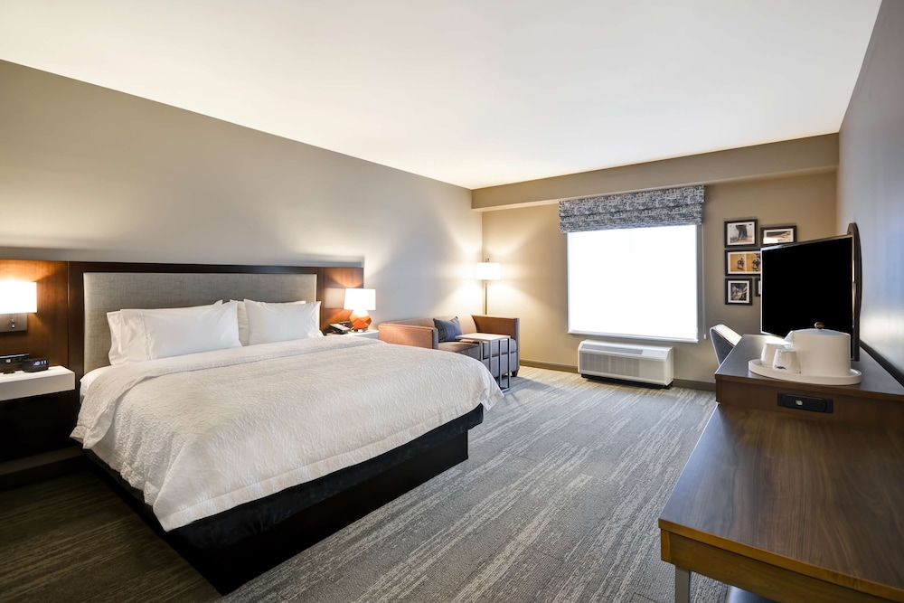 Hampton Inn Livonia Detroit - photo 6