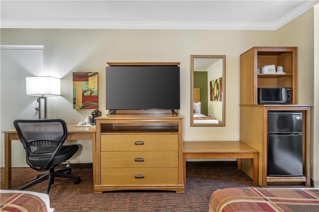 Best Western Angus Inn - photo 20