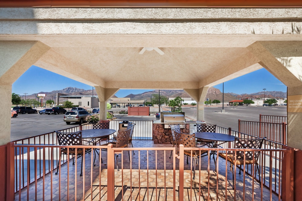 Candlewood Suites El Paso North by IHG - photo 28