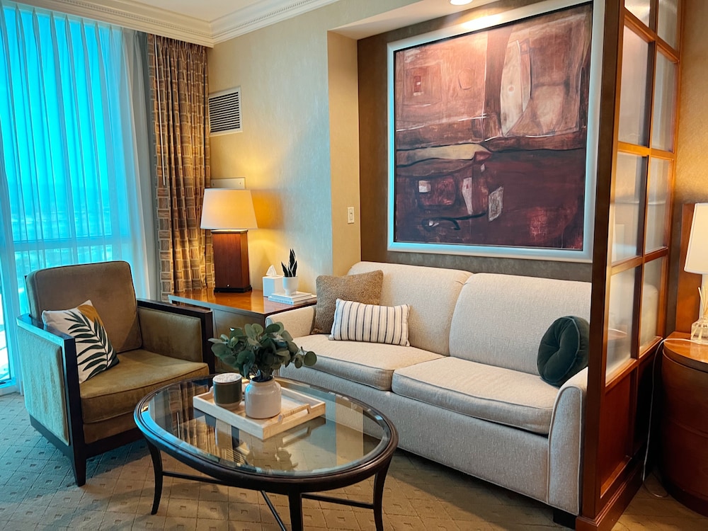 Las Vegas Suites at The Signature - photo 18