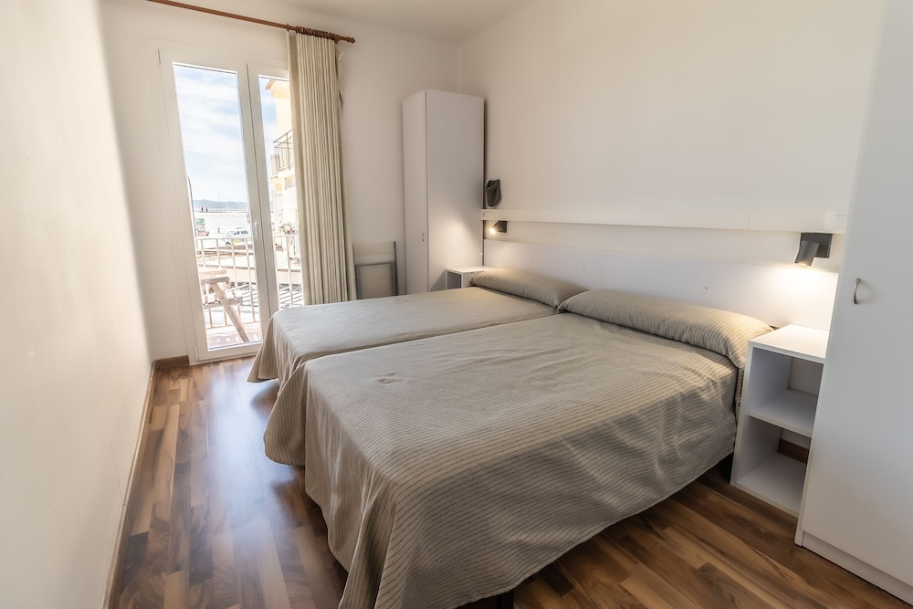 Fonda Can Dalfó by Vivere Stays — hotel in Torroella De Montgri