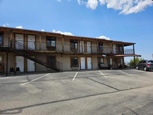 Tombstone Motel - photo 12