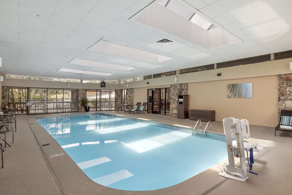 Best Western Plus Landing View Inn & Suites - photo 6