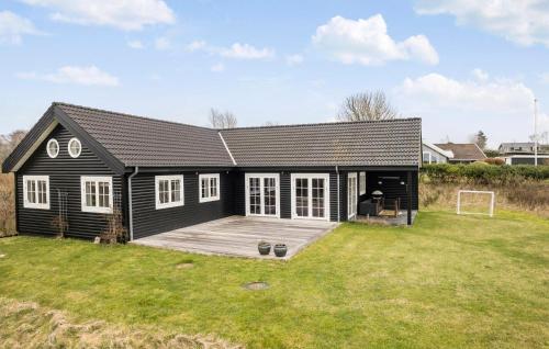 Gorgeous Home In Fårevejle With Kitchen — 5-Star Luxury Hotel in Asnaes, Denmark