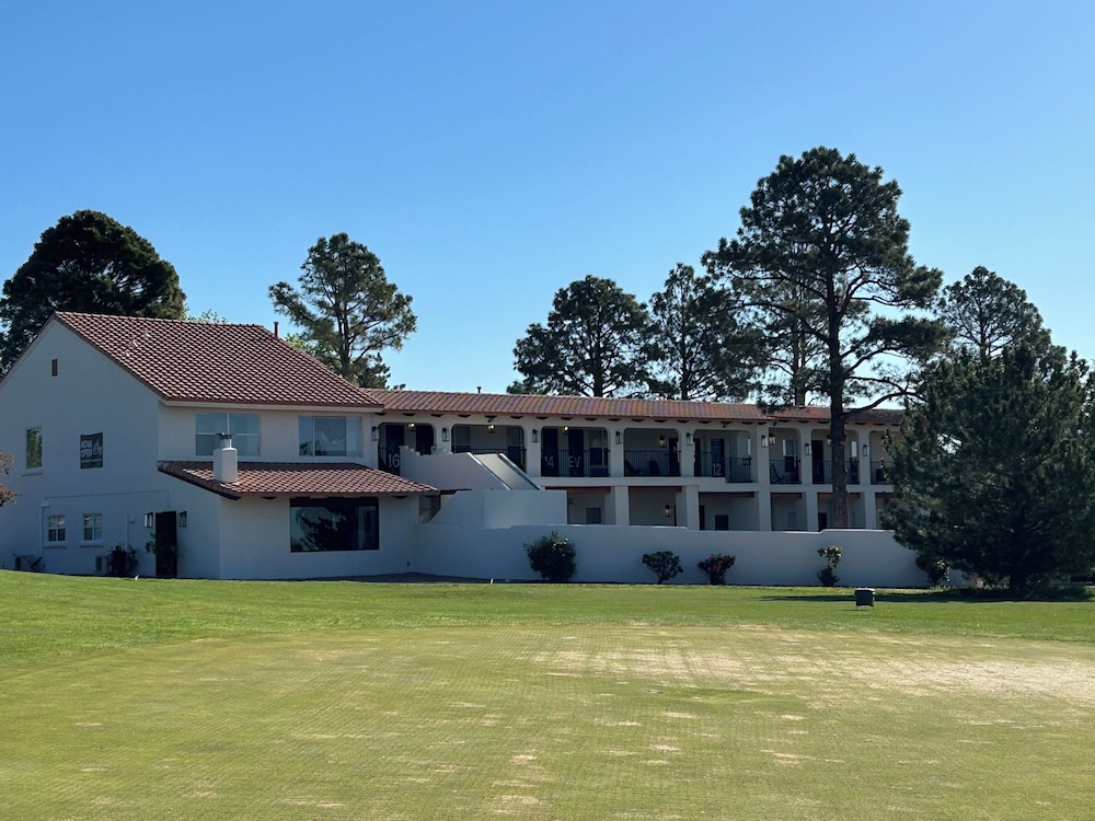 El Verde Inn - photo 32