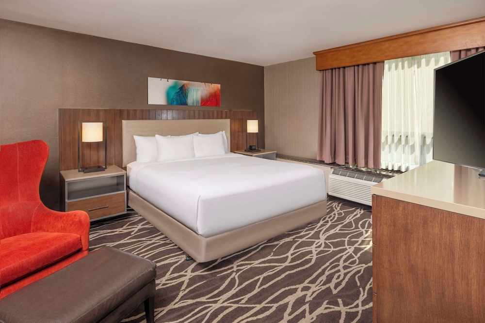 DoubleTree by Hilton Hotel San Bernardino - photo 13