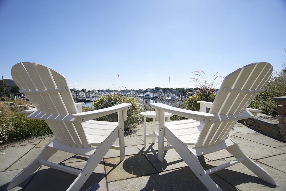 Anchor In Distinctive Waterfront Lodging - photo 38
