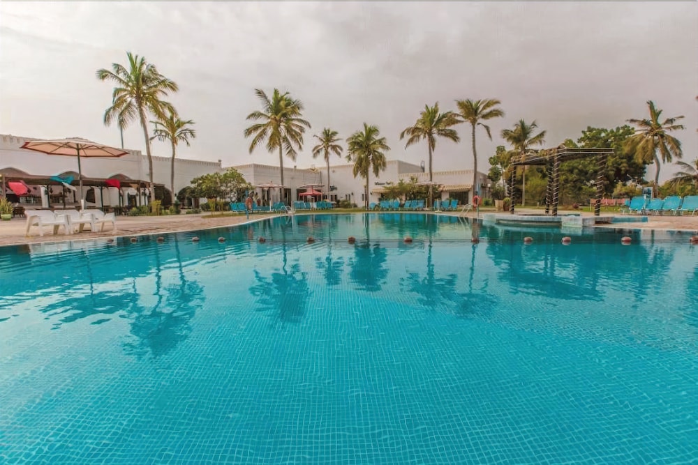 Capital O133 Al Sawadi Beach Resort & Spa