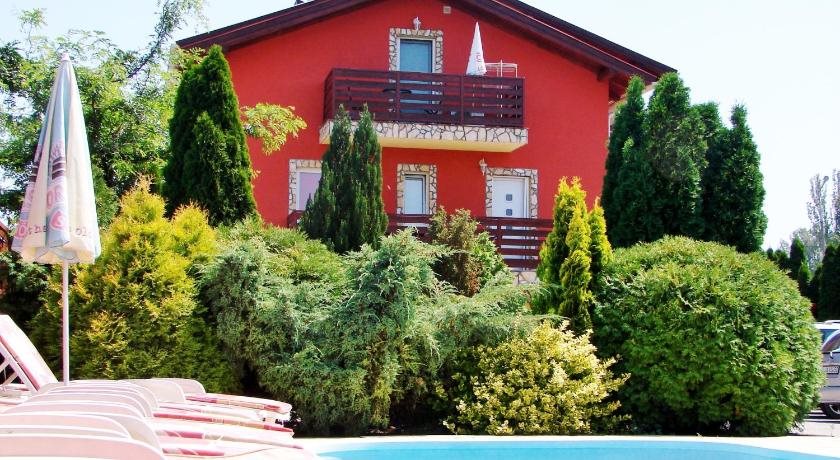 Veronika Villa — 4-Star Luxury Hotel in Balatonfured, Hungary