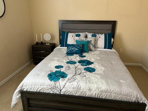 Entire home with pool and lake view and Golf course by Disney — 4-Star Luxury Hotel in Davenport, United States