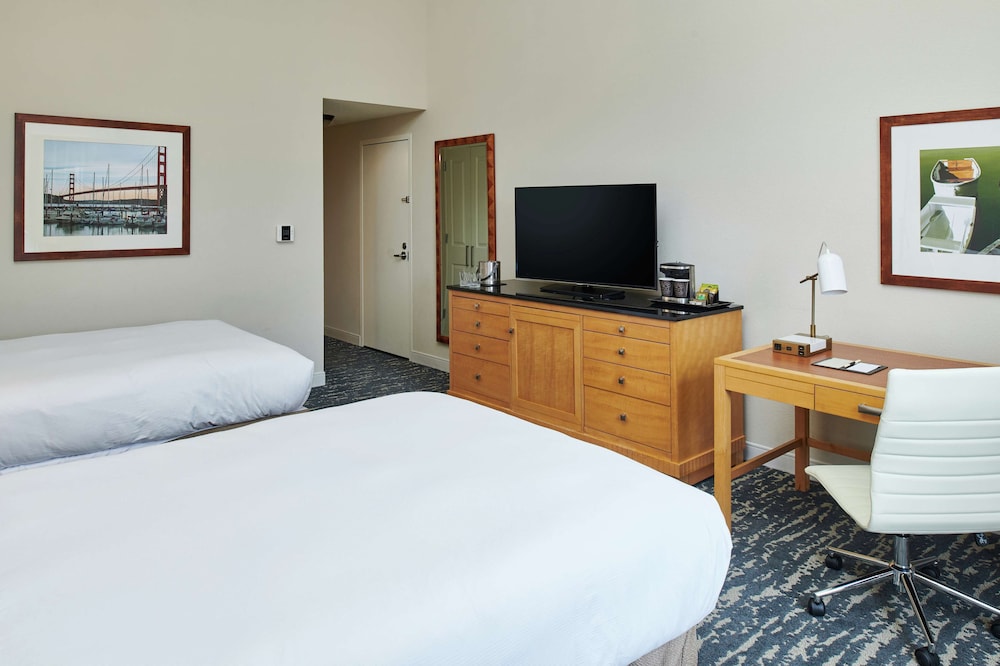 DoubleTree by Hilton Hotel Berkeley Marina - photo 24