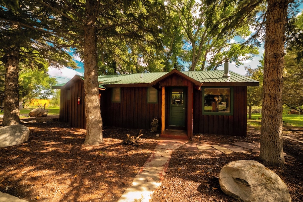 Chinook Winds Motel - photo 175
