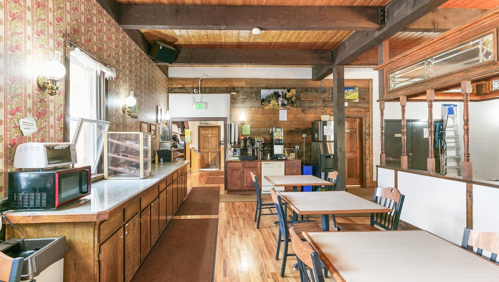 Georgetown Lodge - photo 21