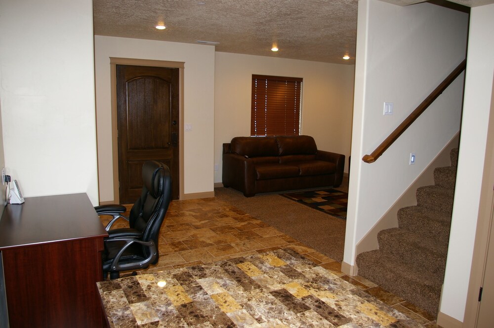 Duchesne Suites - photo 10