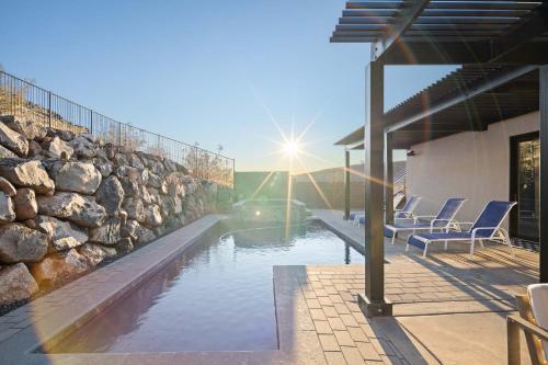 CR 1625 Designer Golf Course Haven Pool Hot Tub in Hurricane, United States