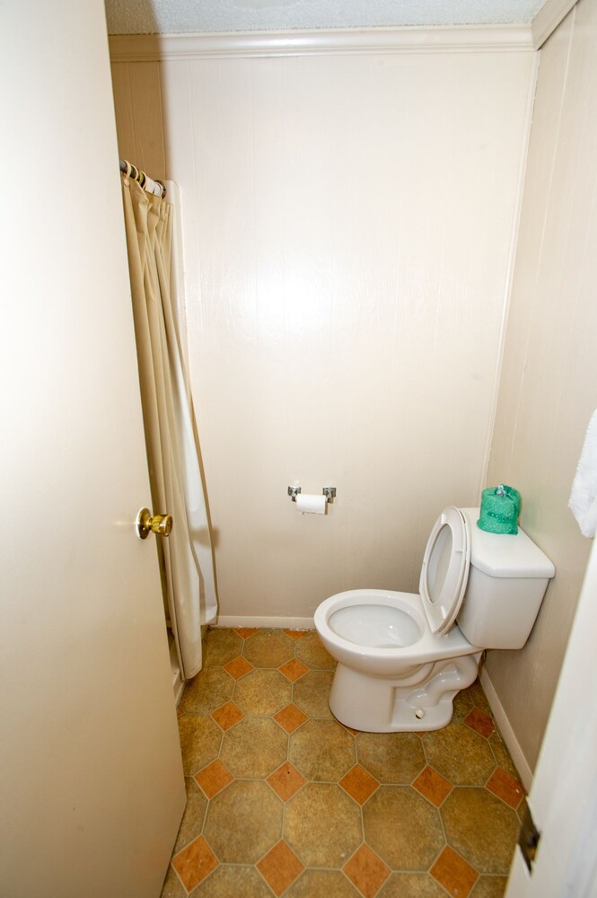 Coach House Inn - photo 37
