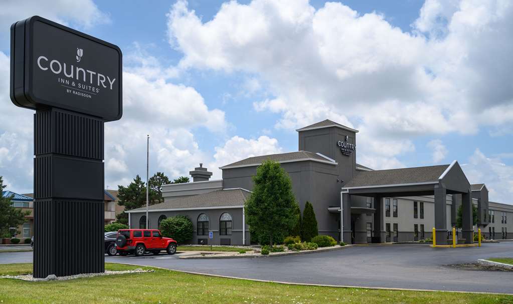 Country Inn & Suites by Radisson Greenfield IN — hotel in Greenfield