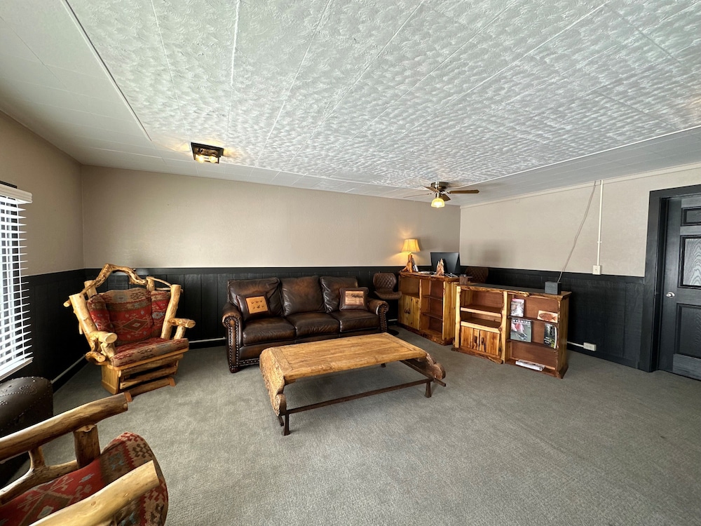 Pine Lodge - photo 3