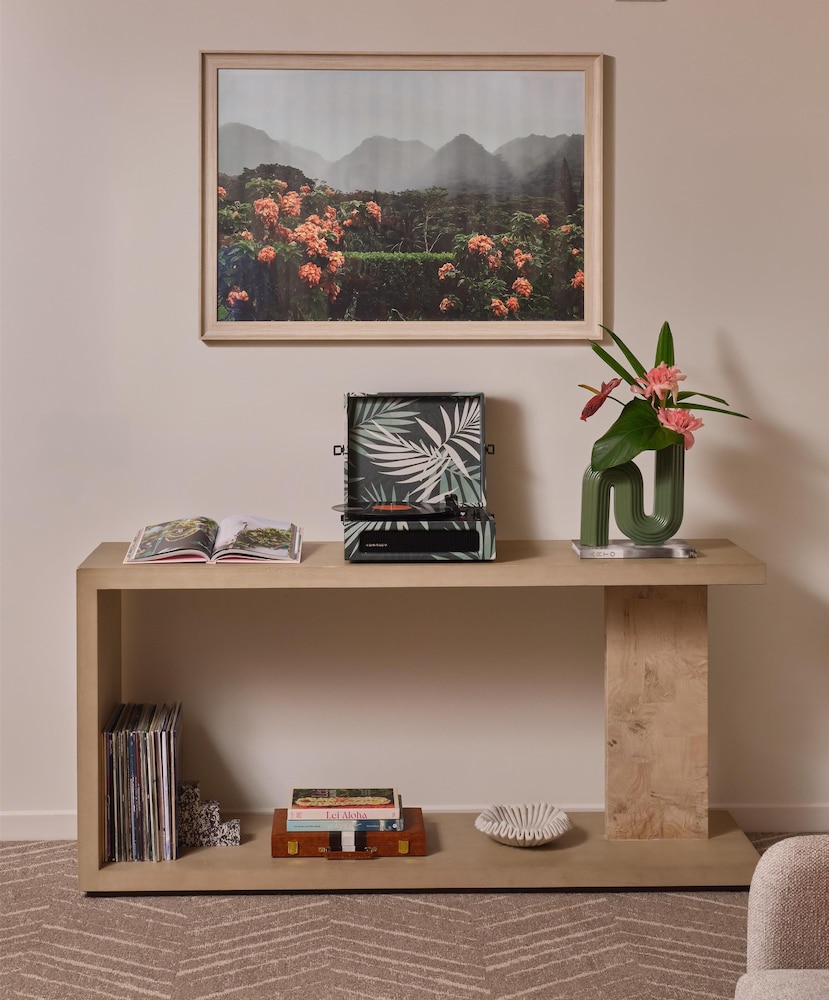 The Ambassador Hotel of Waikiki Tapestry Collection by Hilton - photo 17