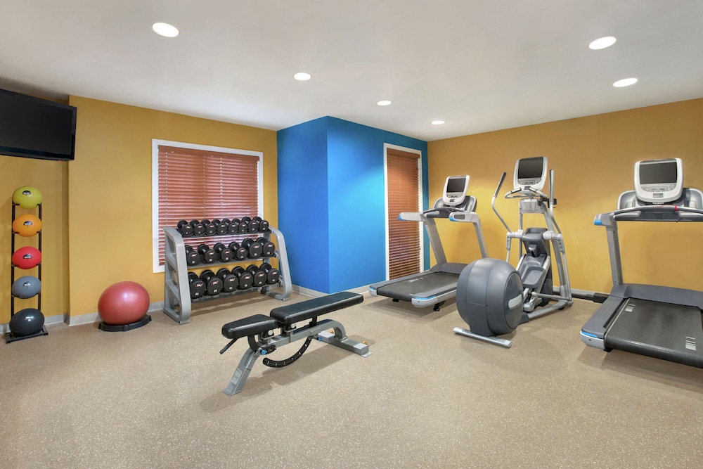 Homewood Suites by Hilton Kansas City Airport - photo 19