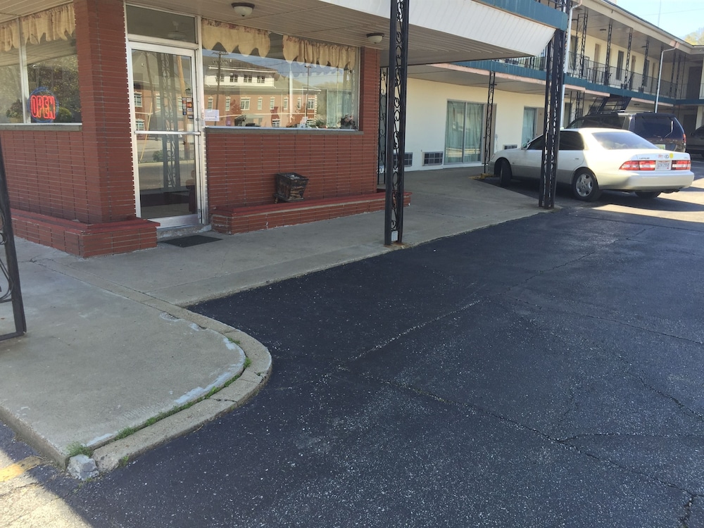 Ashland Inn in Ashland, United States