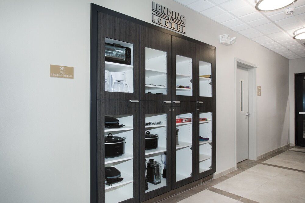 Candlewood Suites Pueblo by IHG - photo 20