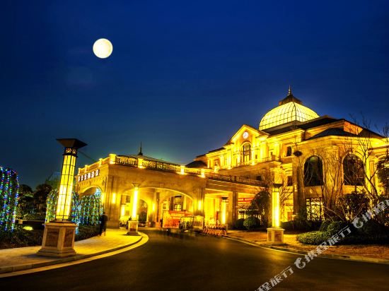 Huangdi Palace Royal Hot Spring Holiday Hotel in Qingping, People's Republic of China