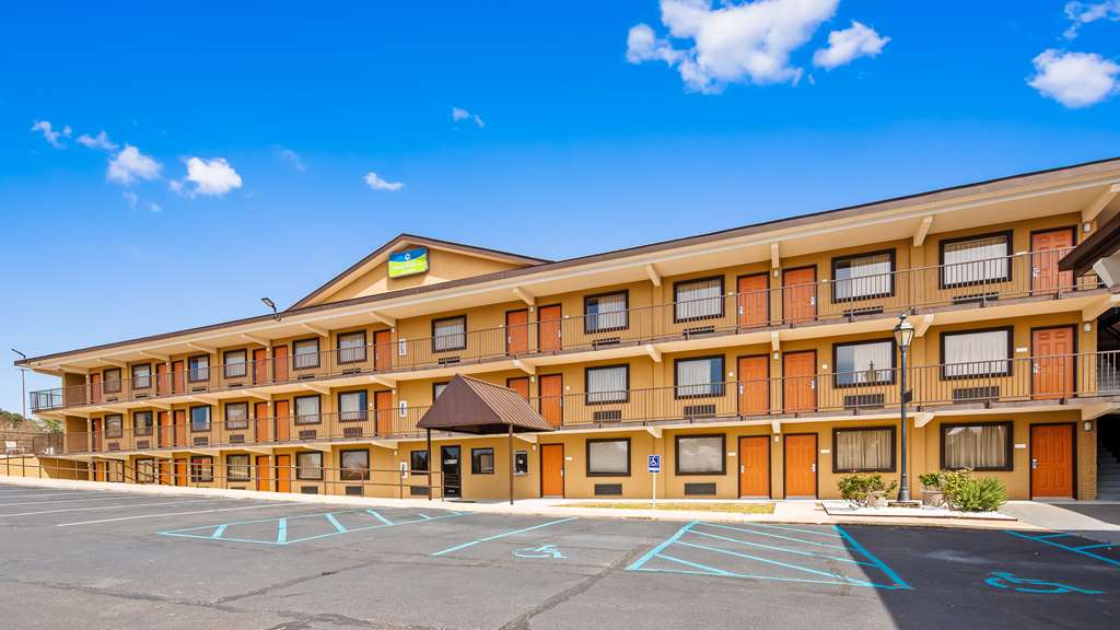 SureStay Hotel by Best Western Tupelo North - carbon neutral hotel in Tupelo